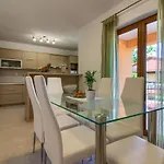 Sani With Private Pool Near Pula And Rovinj Βίλα *