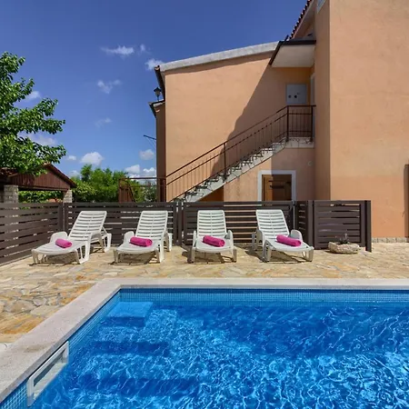 Vila Sani With Private Pool Near Pula And Rovinj *