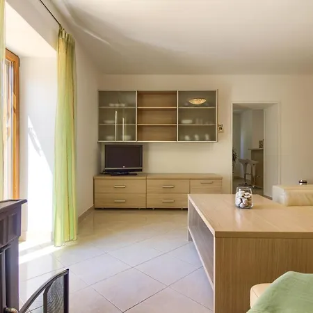 فيلة Sani With Private Pool Near Pula And Rovinj *