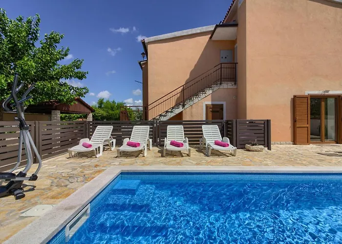 Villa Sani With Private Pool Near Pula And Rovinj *