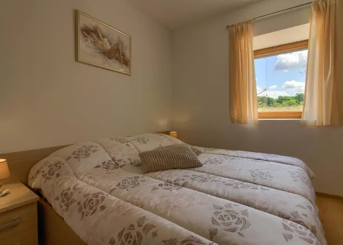 Sani With Private Pool Near Pula And Rovinj